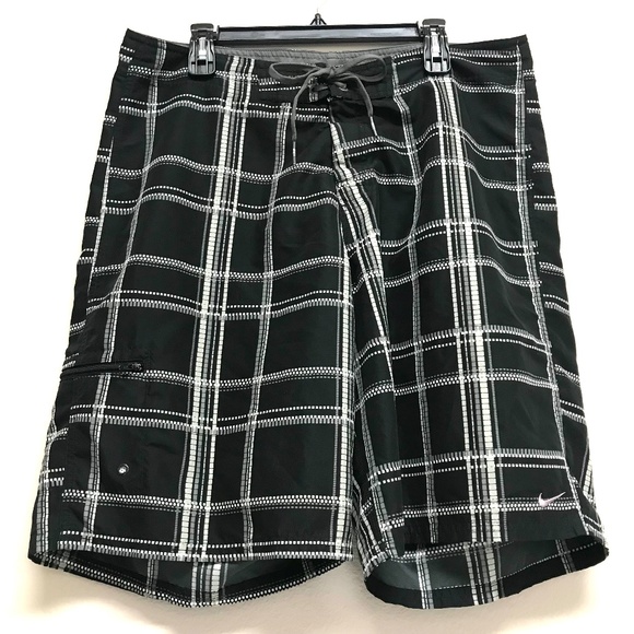 Nike Sz XL 36 Swimming Trunks Board Shorts Athleisure Beach Drawstring Black Wht - Picture 1 of 8